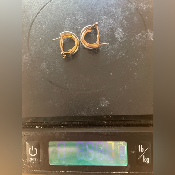 14k Tri-colored twist hoop-like earrings - Picture 5 of 7